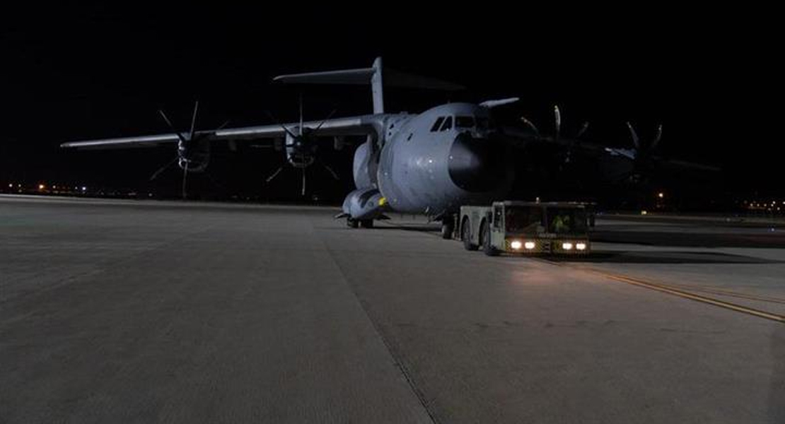 Otro avión llega a Kabul: la alerta sigue siendo máxima