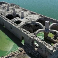 El extremeño embalse de Valdecañas sigue sorprendiendo por sus tesoros ocultos