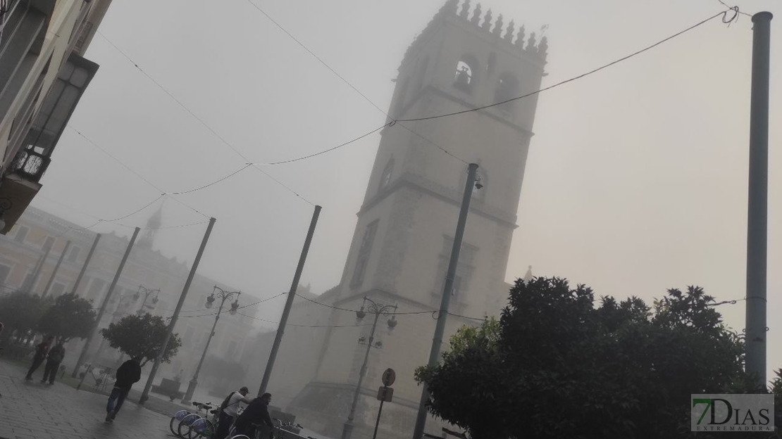 Vuelven las tradicionales nieblas otoñales a Badajoz