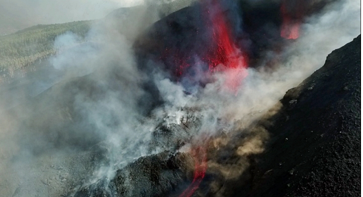 Confinamientos ante la llegada de la lava al mar en La Palma