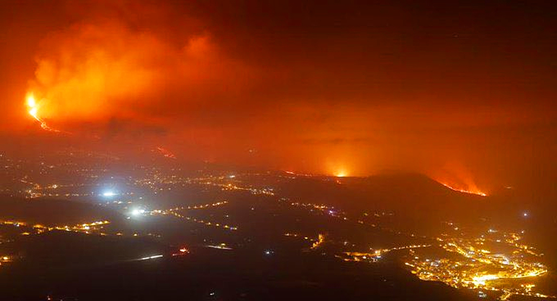 Nueve terremotos durante la noche: continúan las explosiones en La Palma