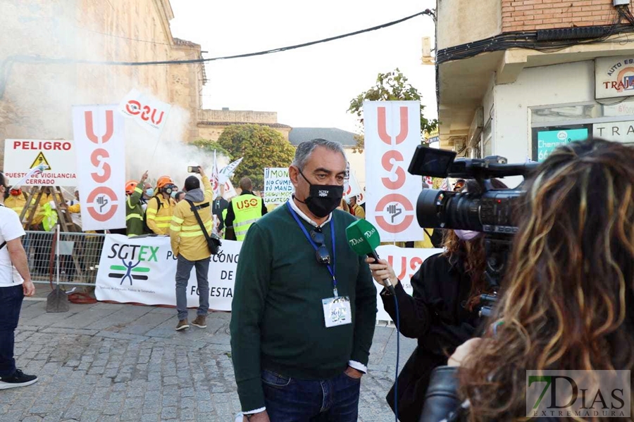 Trabajadores del infoex cansados y agotados de perder diariamente sus derechos