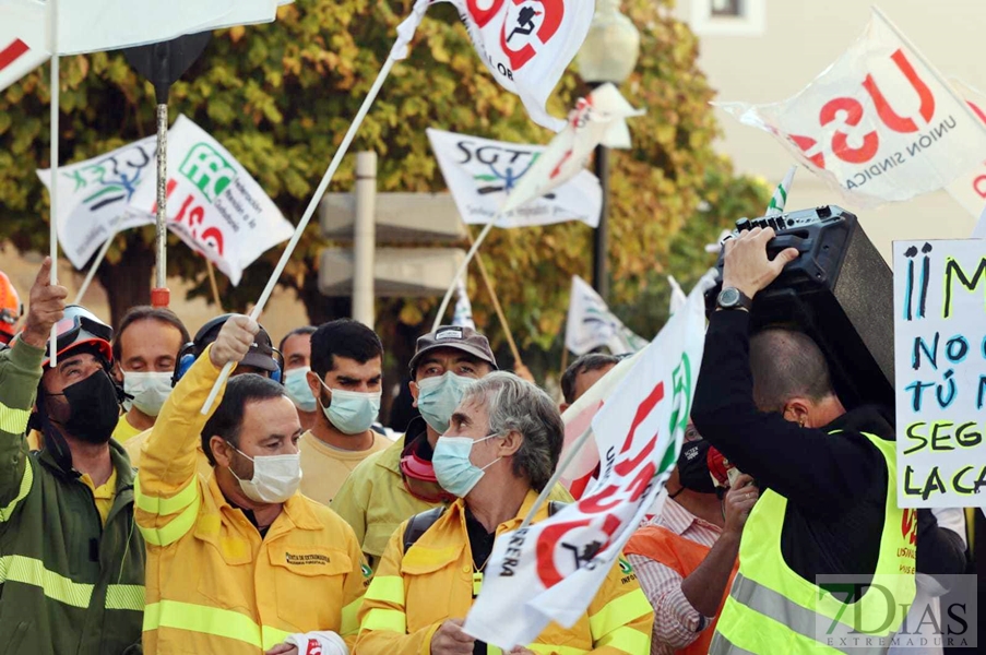 Trabajadores del infoex cansados y agotados de perder diariamente sus derechos