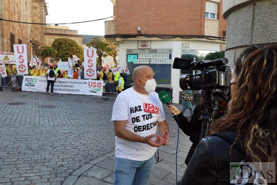 Trabajadores del infoex cansados y agotados de perder diariamente sus derechos