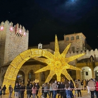 La Plaza Mayor de Cáceres lucirá de nuevo una gran estrella navideña en 3D