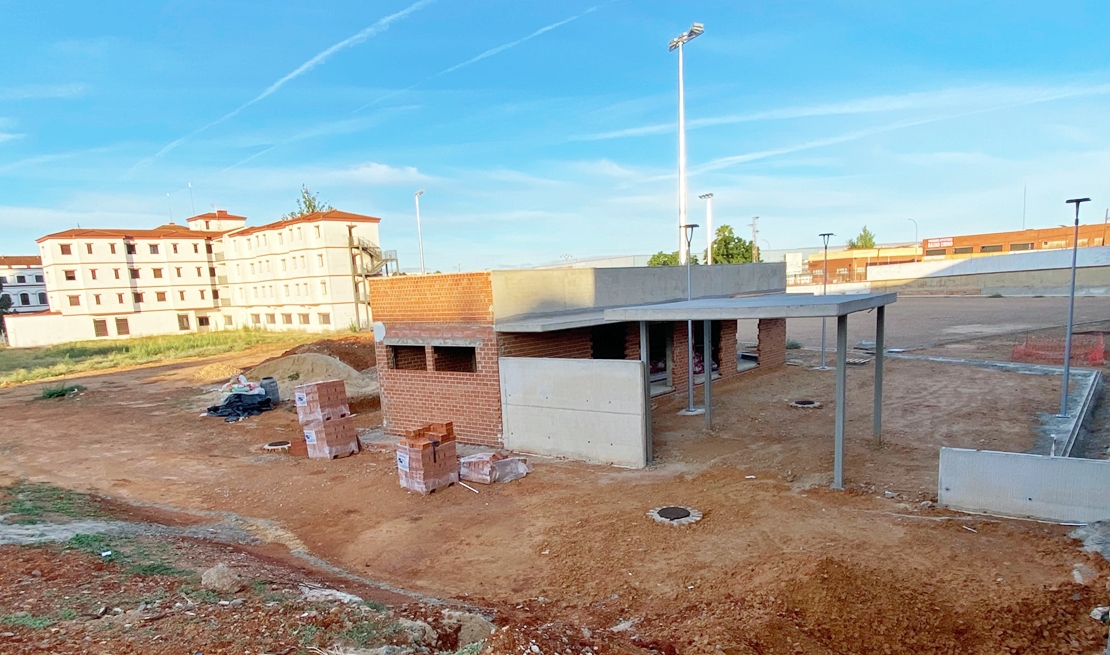 Cabezas denuncia el parón en las obras del campo de fútbol junto al Seminario