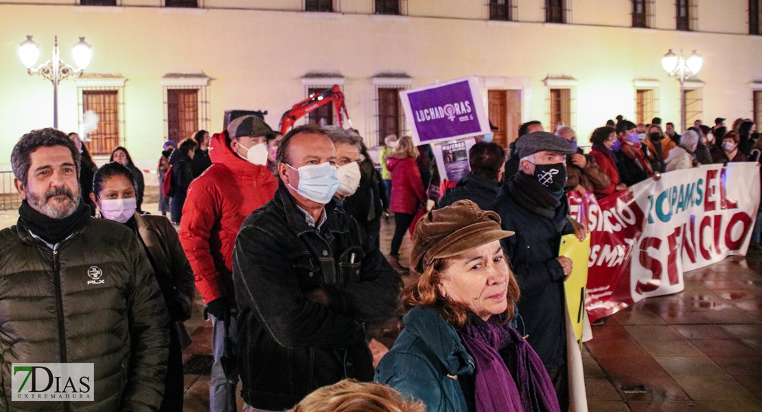 25-N: Imágenes de la manifestación de Badajoz