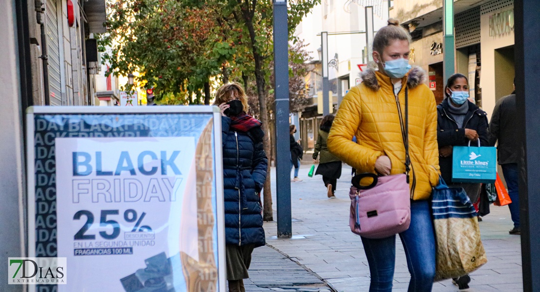 REPOR: Pacenses y portugueses disfrutan del Black Friday en Badajoz