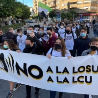 Respuesta masiva de los estudiantes extremeños en las calles: &quot;NO a la LOSU y NO a la LCU&quot;