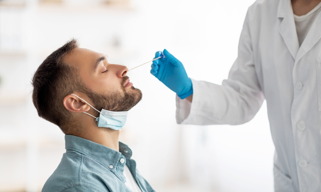 Comienza la Navidad con mascarilla en exteriores y récord de contagios