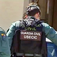 Amplio dispositivo de la Guardia Civil en una operación antidroga en la calle Gurugú de Badajoz