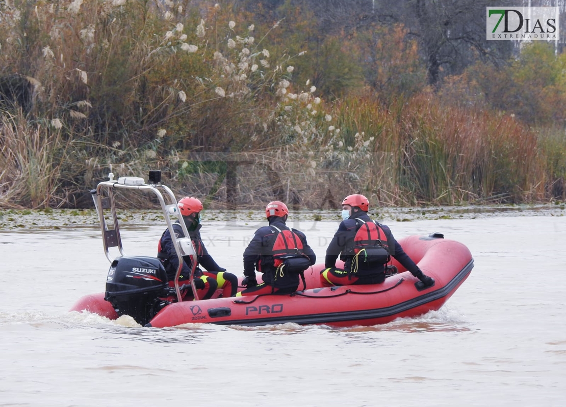 Imágenes del amplio dispositivo que busca a Pablo en el río Guadiana y sus inmediaciones