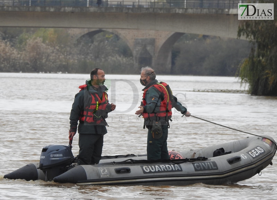 Imágenes del amplio dispositivo que busca a Pablo en el río Guadiana y sus inmediaciones