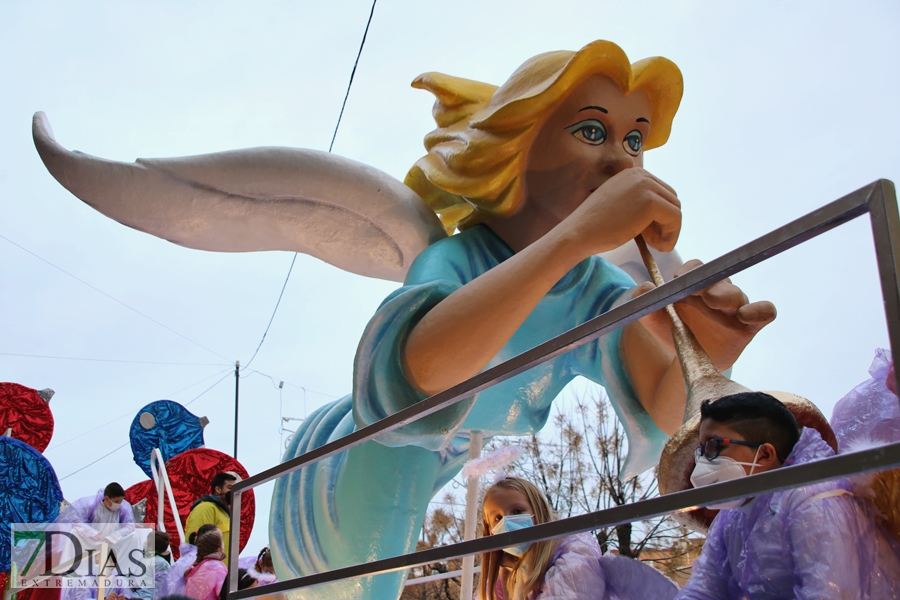 Los pacenses vuelven a disfrutar de la tradicional Cabalgata de los Reyes Magos