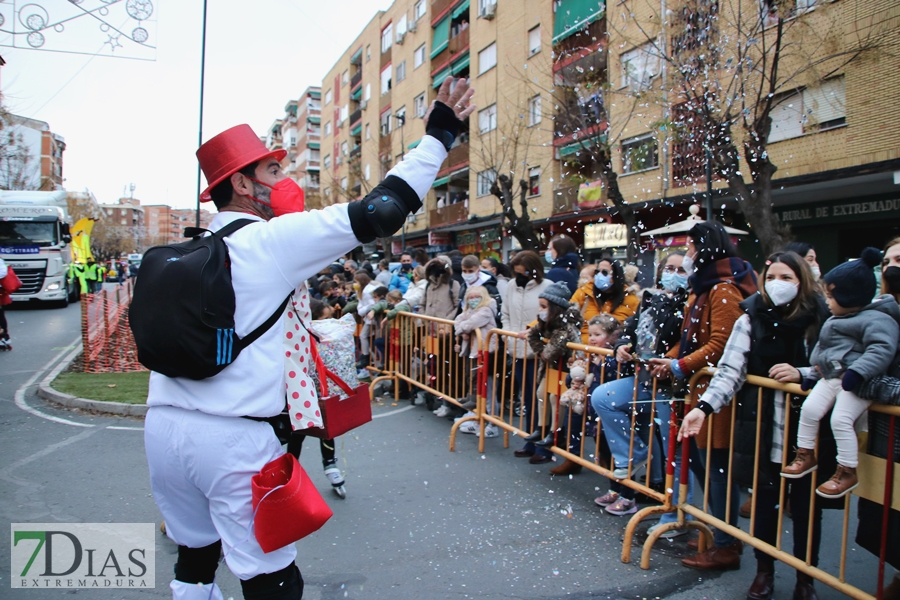 Los pacenses vuelven a disfrutar de la tradicional Cabalgata de los Reyes Magos