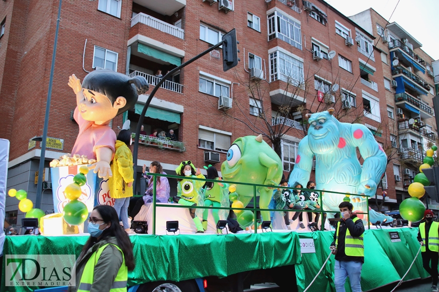 Los pacenses vuelven a disfrutar de la tradicional Cabalgata de los Reyes Magos