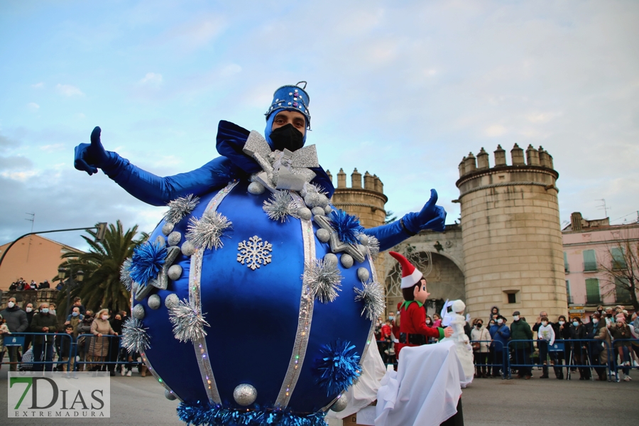 Los pacenses vuelven a disfrutar de la tradicional Cabalgata de los Reyes Magos