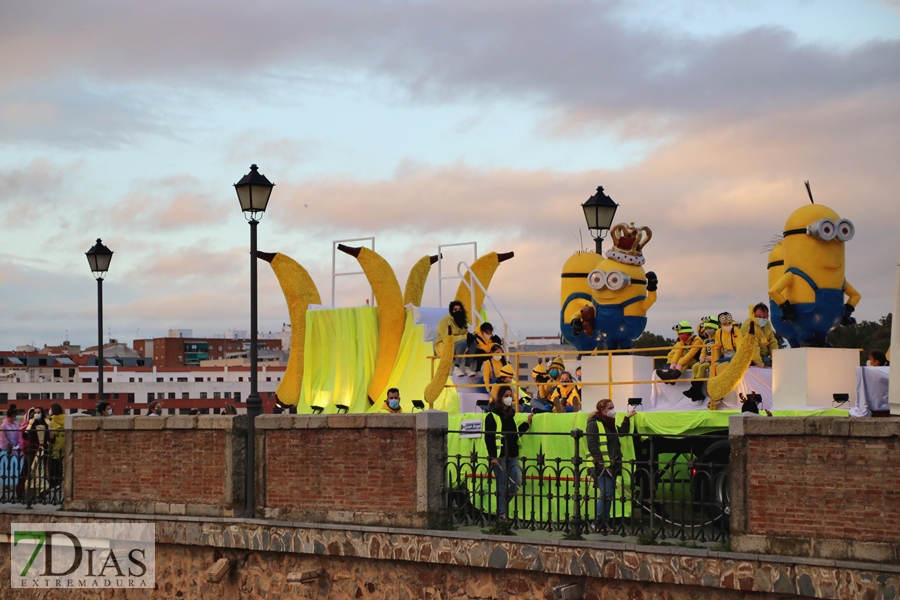 Los pacenses vuelven a disfrutar de la tradicional Cabalgata de los Reyes Magos