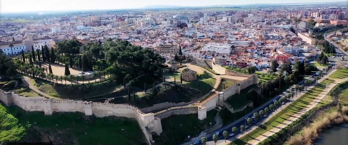 Actos vandálicos en la muralla: el Ayto. cerrará la Alcazaba durante el fin de semana