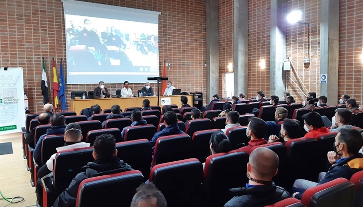 Un total de 104 policías locales se forman en la Academia de Seguridad Pública