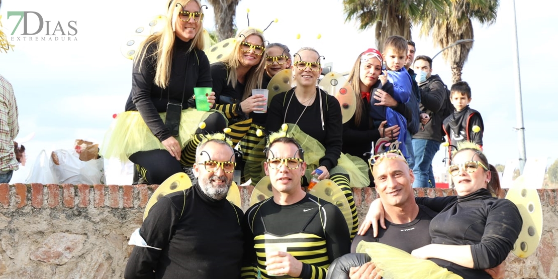 Gran ambiente en las calles de Badajoz para celebrar el regreso del Carnaval