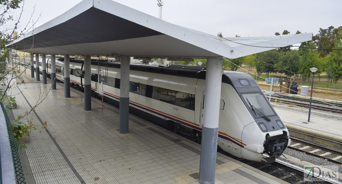 Renfe programa trenes especiales este fin de semana para el Carnaval de Badajoz