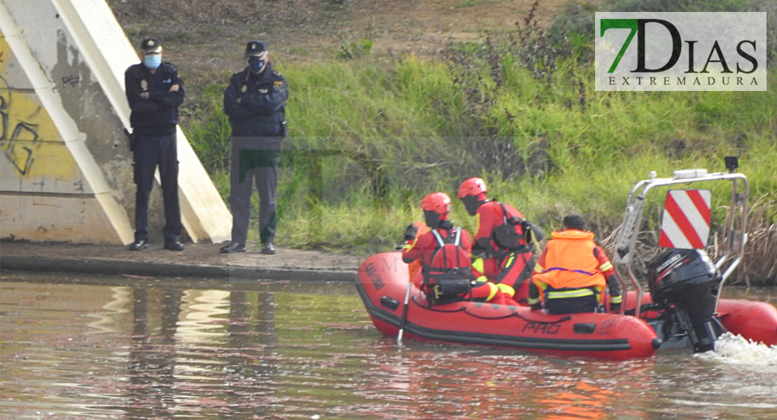 Encuentran el cuerpo de un joven bajo el puente de la Autonomía de Badajoz