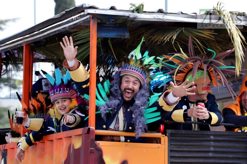 El Carnaval de Badajoz no para y los artefactos tampoco