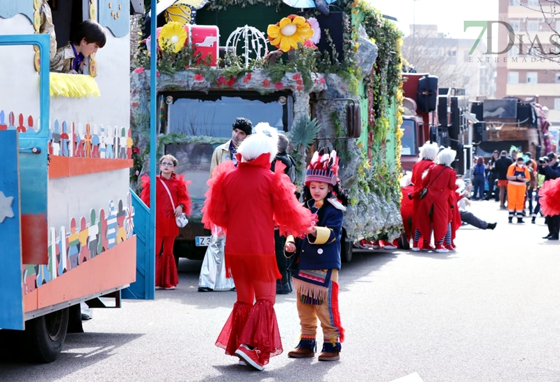 El Carnaval de Badajoz no para y los artefactos tampoco