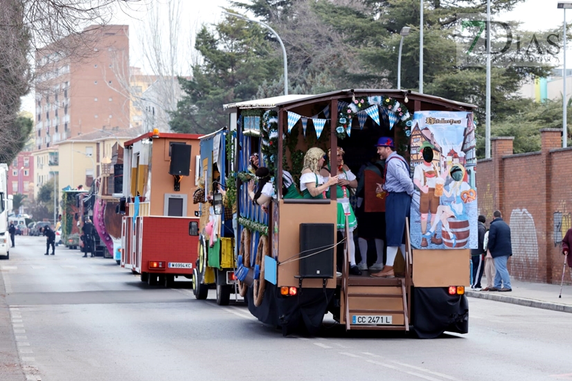 El Carnaval de Badajoz no para y los artefactos tampoco