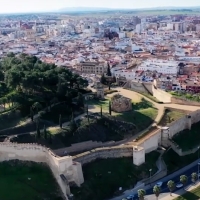 Actos vandálicos en la muralla: cierre nocturno de la Alcazaba el fin de semana