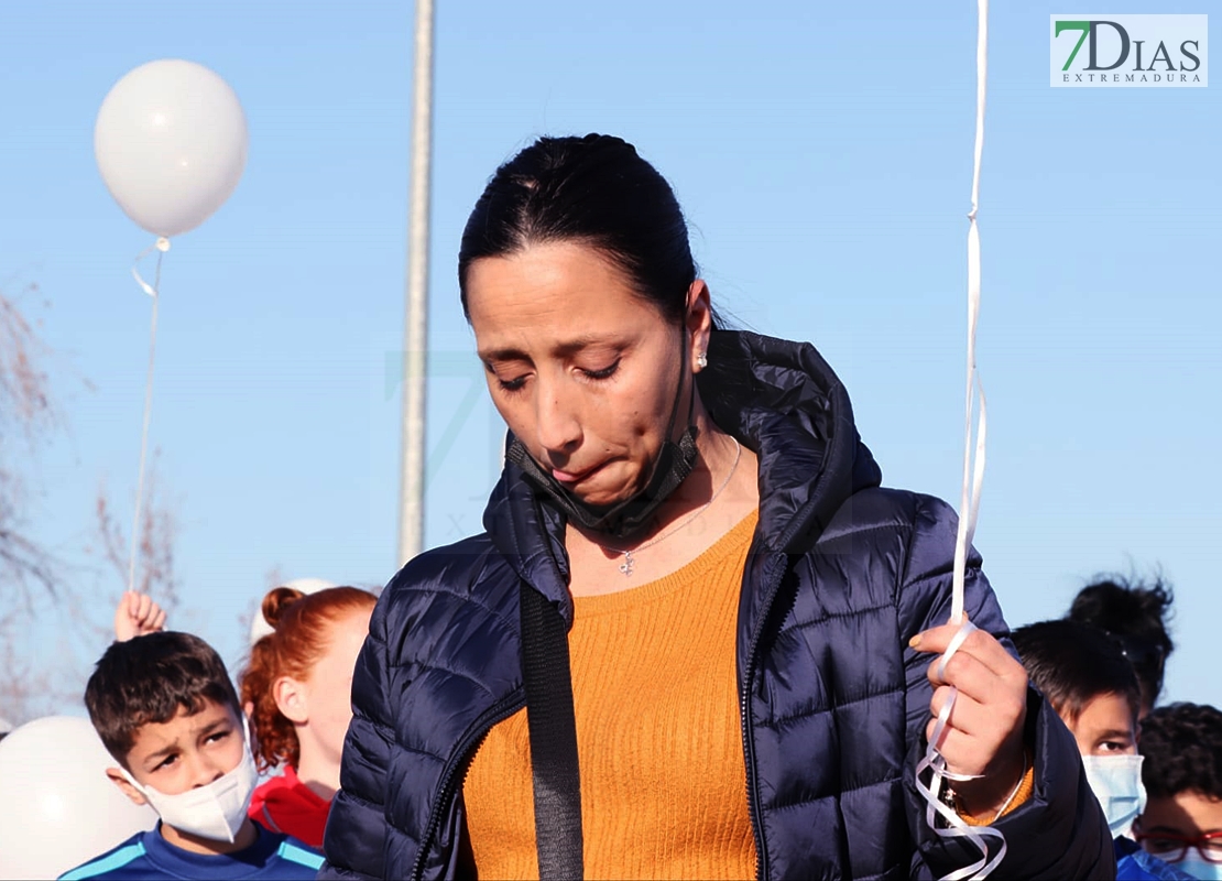 Cientos de personas homenajean al pequeño Saúl en Badajoz