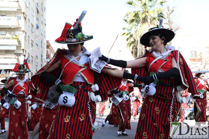 Imágenes del Gran Desfile de Comparsas del Carnaval de Badajoz