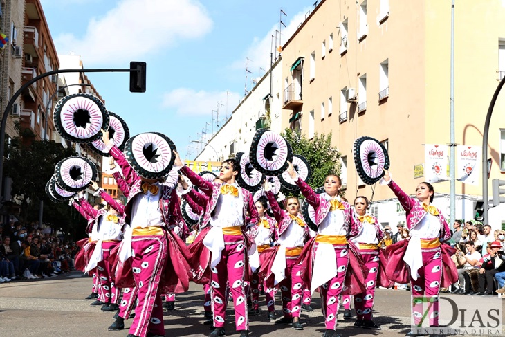 Imágenes del Gran Desfile de Comparsas del Carnaval de Badajoz