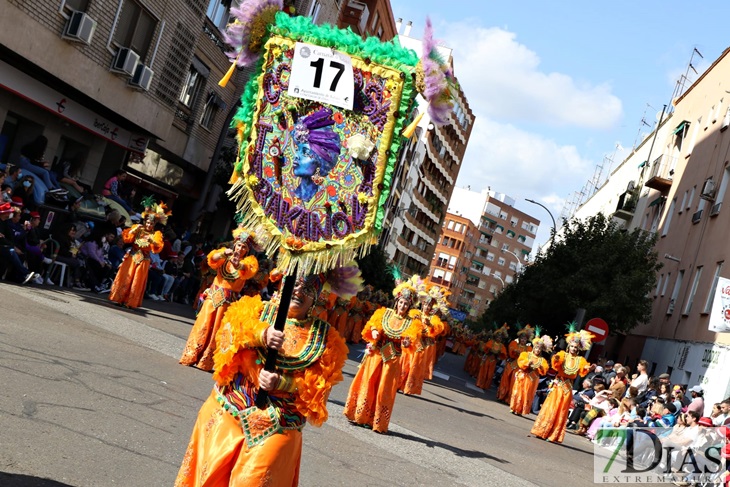 Imágenes del Gran Desfile de Comparsas del Carnaval de Badajoz