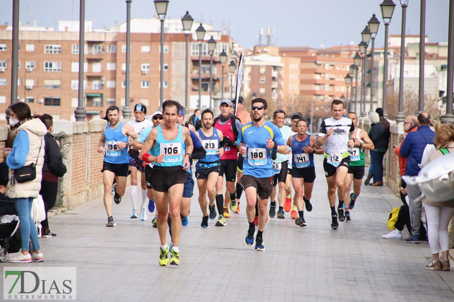 Imágenes de que deja la Maratón y Media Maratón Ciudad de Badajoz