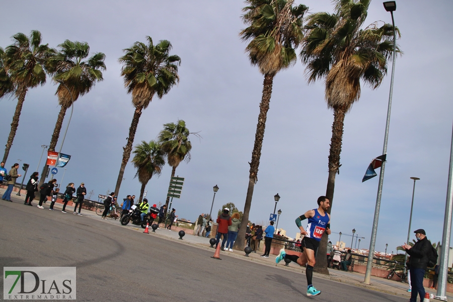 Imágenes de que deja la Maratón y Media Maratón Ciudad de Badajoz