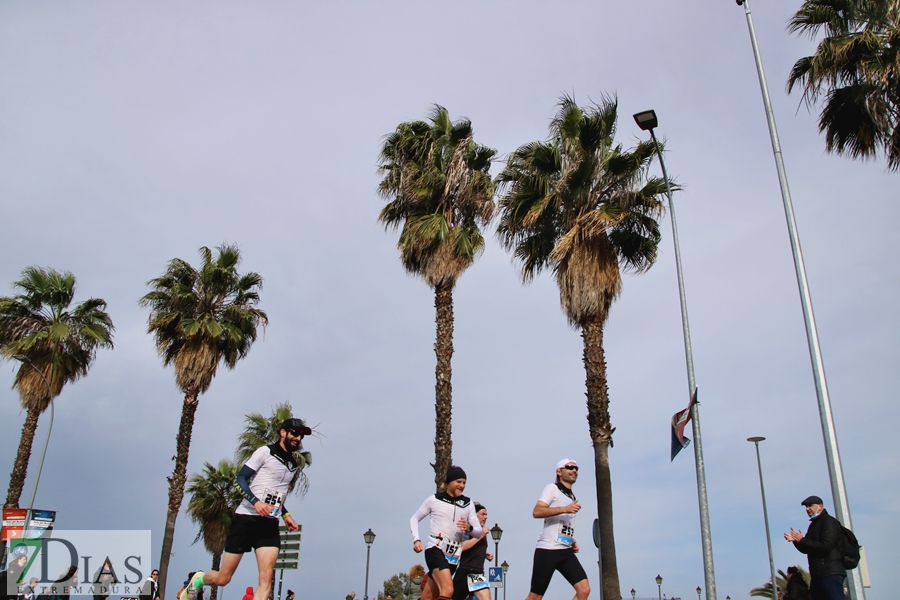 Imágenes de que deja la Maratón y Media Maratón Ciudad de Badajoz