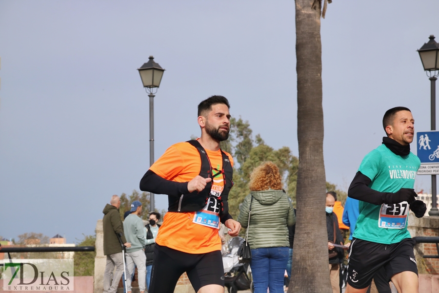 Imágenes de que deja la Maratón y Media Maratón Ciudad de Badajoz