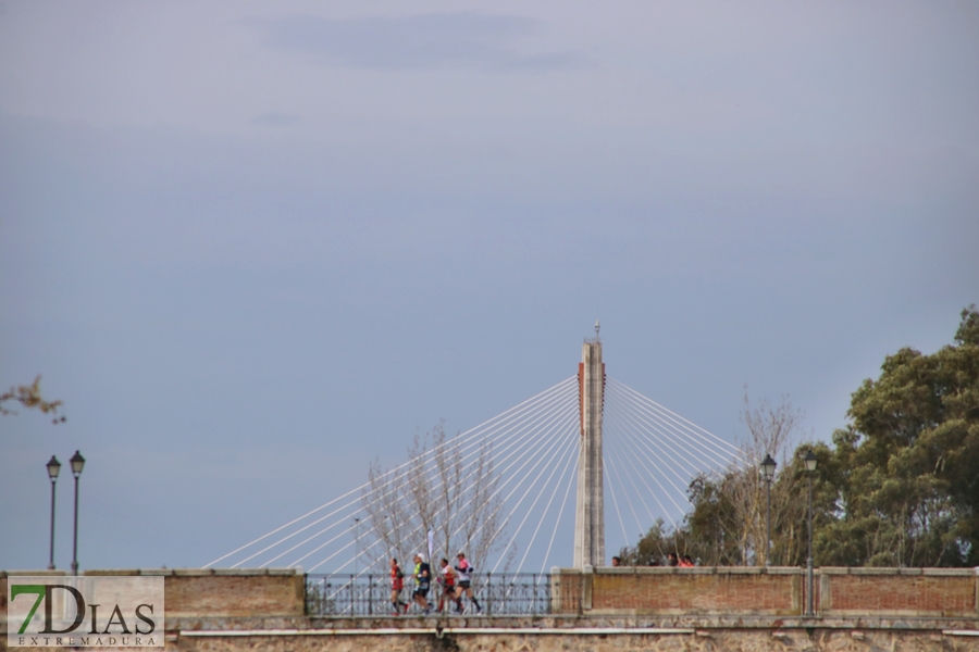 Imágenes de que deja la Maratón y Media Maratón Ciudad de Badajoz