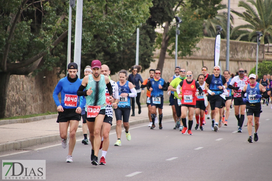 Imágenes de que deja la Maratón y Media Maratón Ciudad de Badajoz