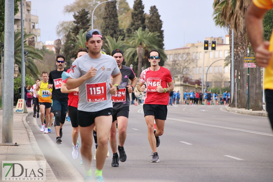 Imágenes de que deja la Maratón y Media Maratón Ciudad de Badajoz