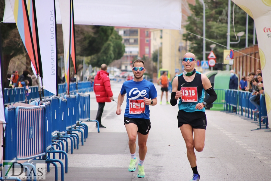 Imágenes de que deja la Maratón y Media Maratón Ciudad de Badajoz