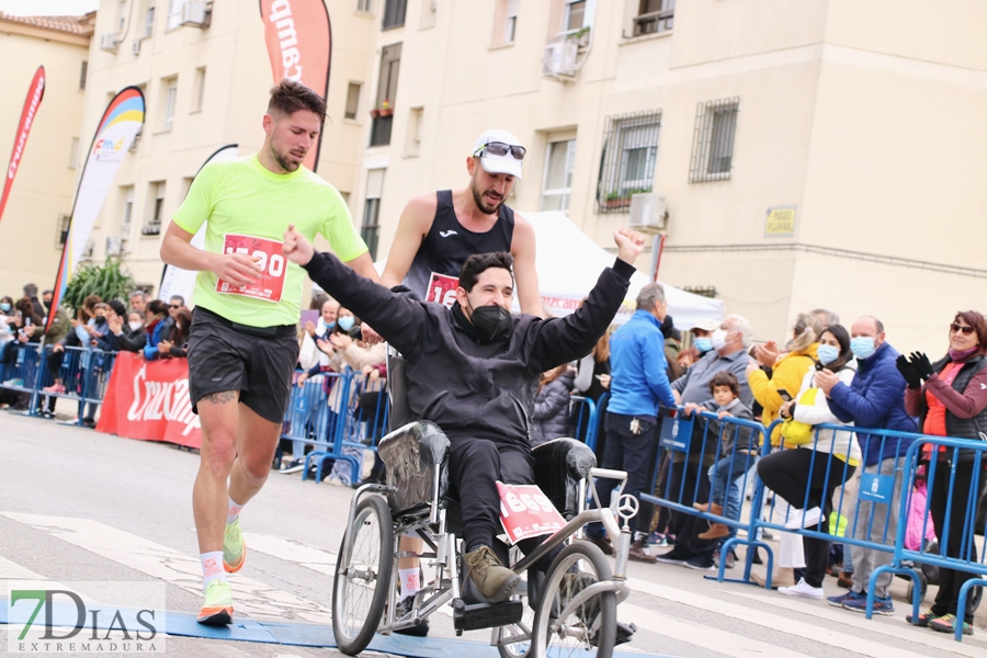 Imágenes de que deja la Maratón y Media Maratón Ciudad de Badajoz