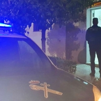 Lo intimida con una pistola en la puerta de su propia casa en San Vicente pero le sale mal