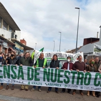 Más de 2.000 agricultores y ganaderos exigen soluciones para el campo extremeño