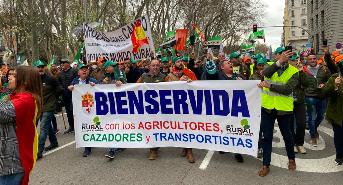 REPOR - Miles de extremeños se manifiestan en Madrid por el futuro del mundo rural