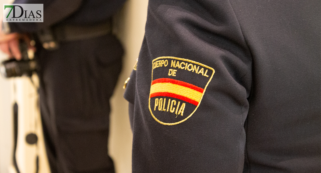 Acto de entrega de diplomas a jubilados de la Policía Nacional en Badajoz