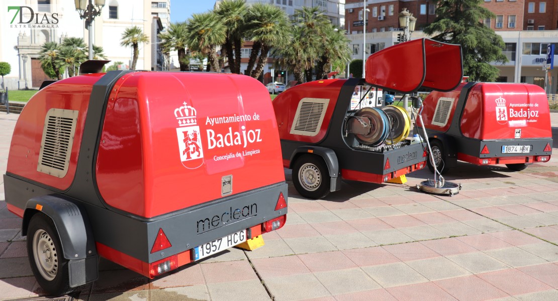 Tres nuevas máquinas dejarán como nuevos los suelos de Badajoz