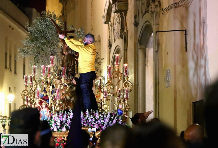 Revive los mejores momentos del Lunes Santo en Badajoz